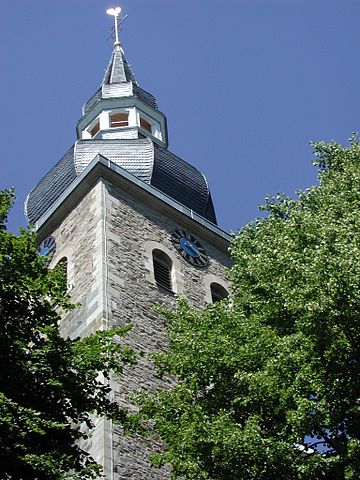 Der Turm der Evangelischen Stadtkirche Lüttringhausen