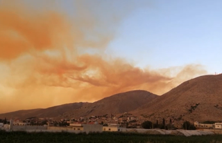 Nitrose Gase über den Bergen des Libanon am 4. August 2020.